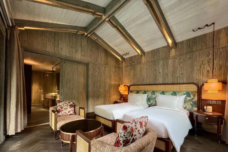 An Lam Retreats Saigon River